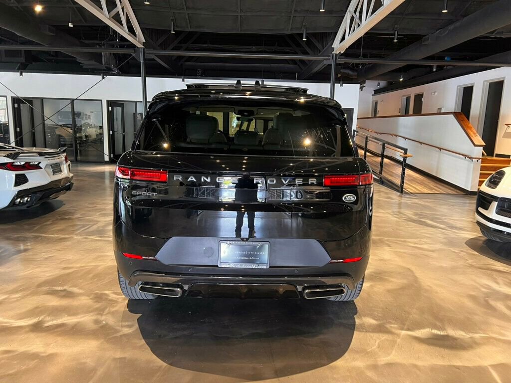 Used 2023 Land Rover Range Rover SE AWD/4WD image 4