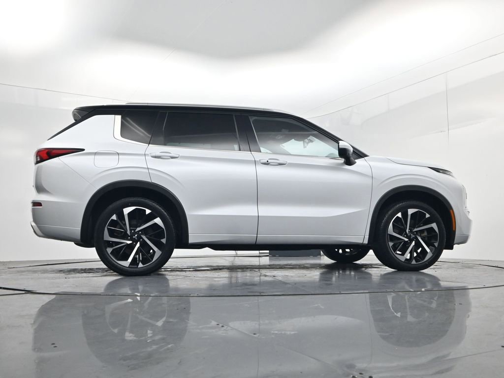 Used 2023 Mitsubishi Outlander SEL 40th Anniversary image 42
