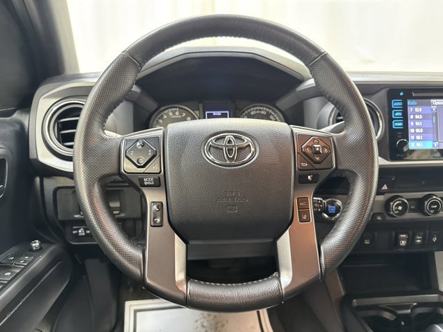 Used 2018 Toyota Tacoma TRD Sport AWD/4WD image 16