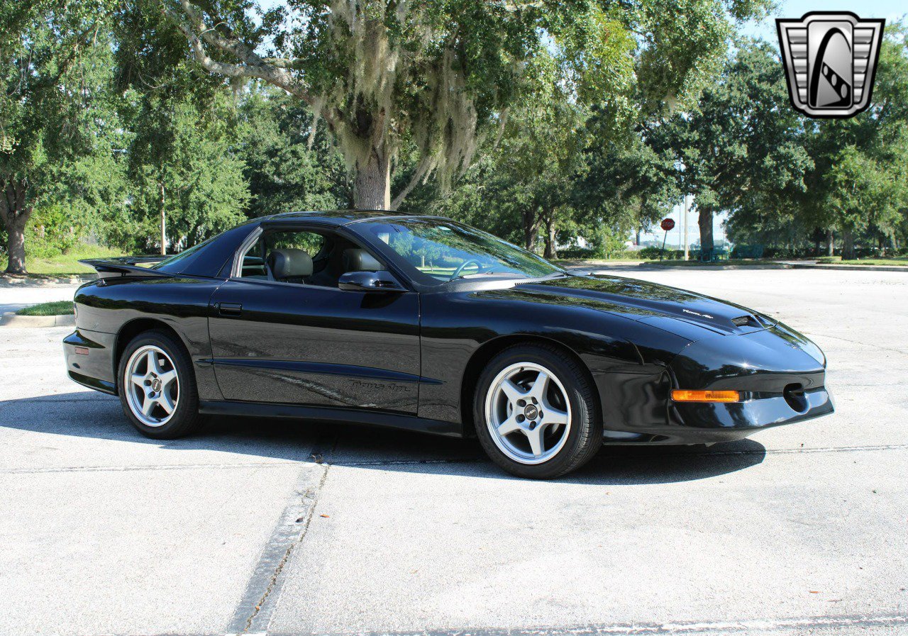 Used 1997 Pontiac Firebird Trans Am image 11