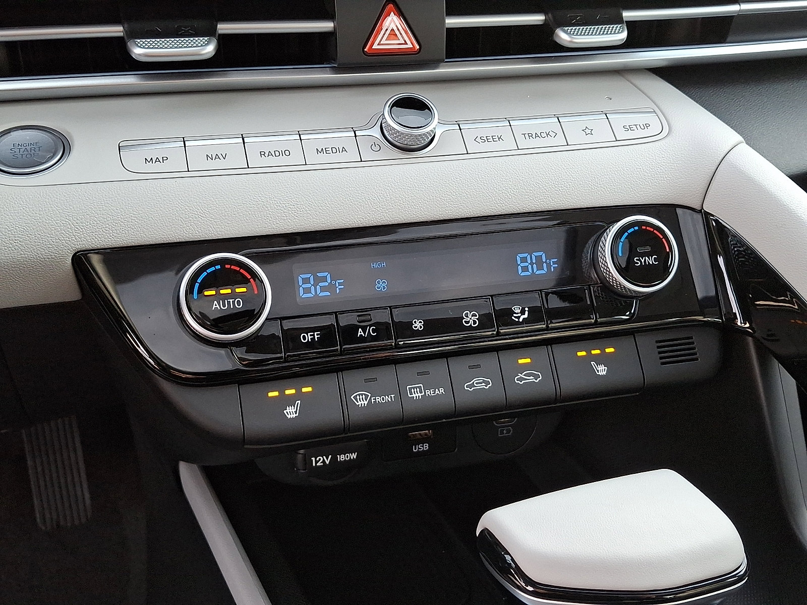 New 2026 Hyundai Elantra Limited image 17