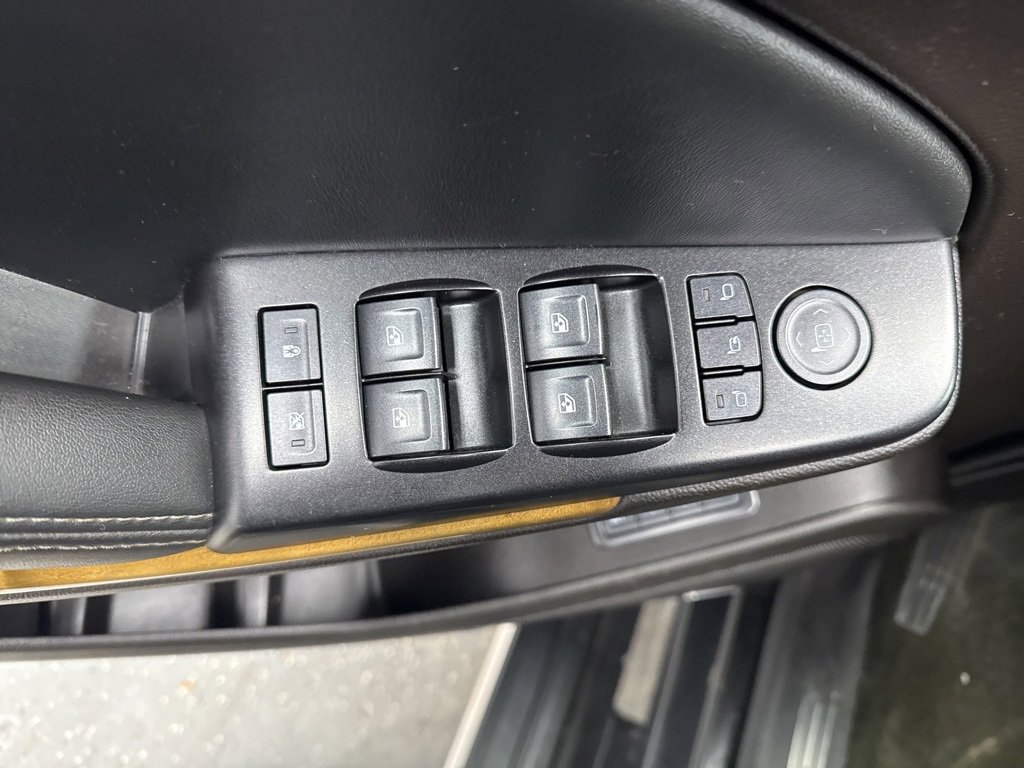 Used 2016 GMC Yukon XL Denali image 7