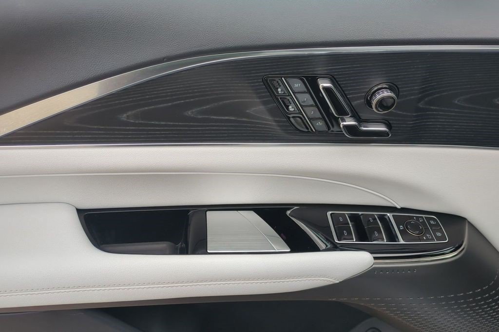 Certified 2024 Cadillac Lyriq Sport AWD/4WD image 26