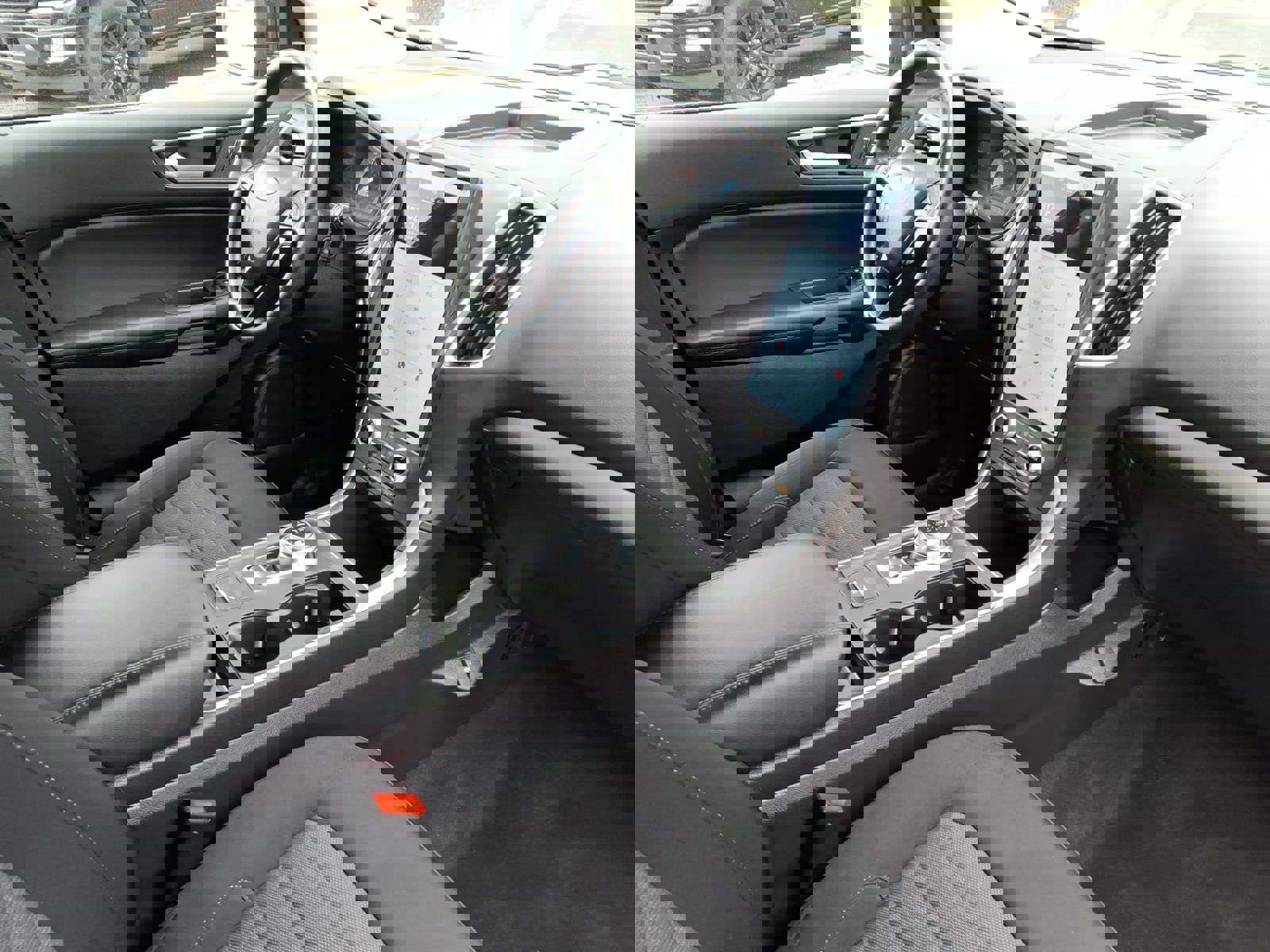 Certified 2022 Ford Edge SE w/ Black Appearance Package image 10