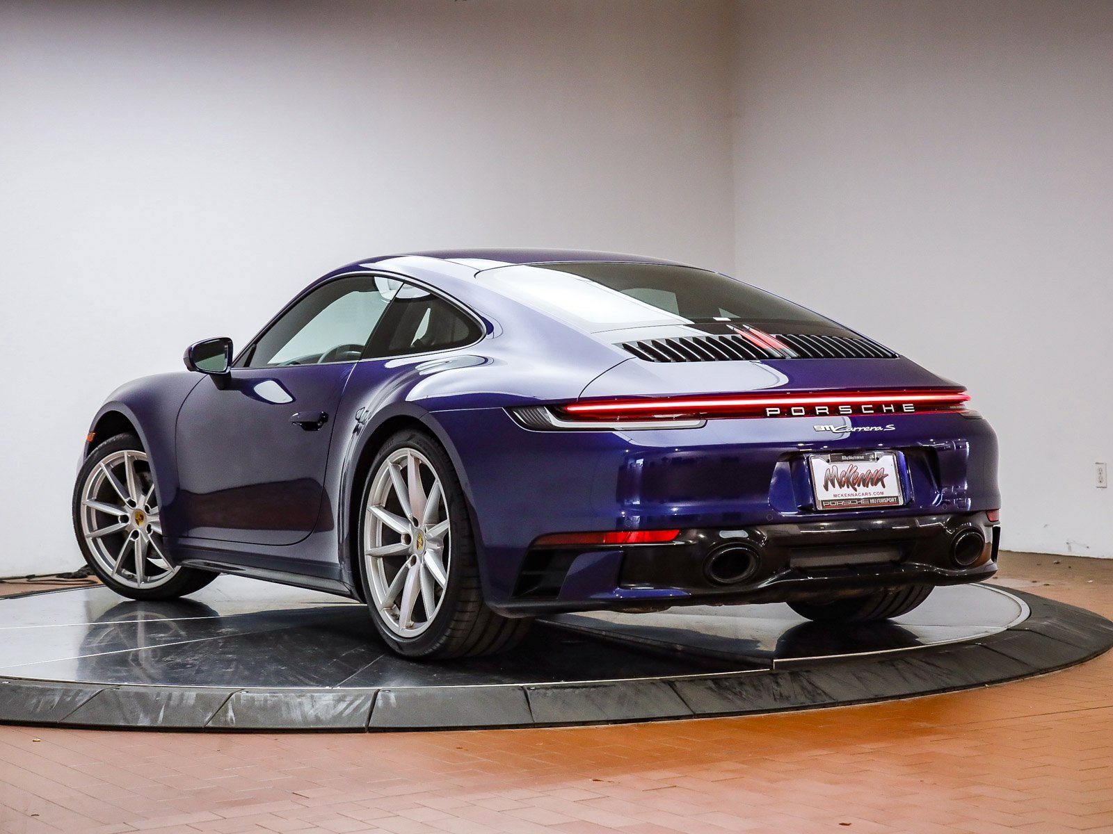 Used 2024 Porsche 911 Carrera S image 3