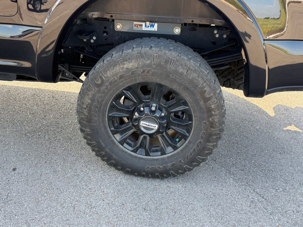 Used 2022 Ford F250 Lariat w/ Tremor Off-Road Package image 25