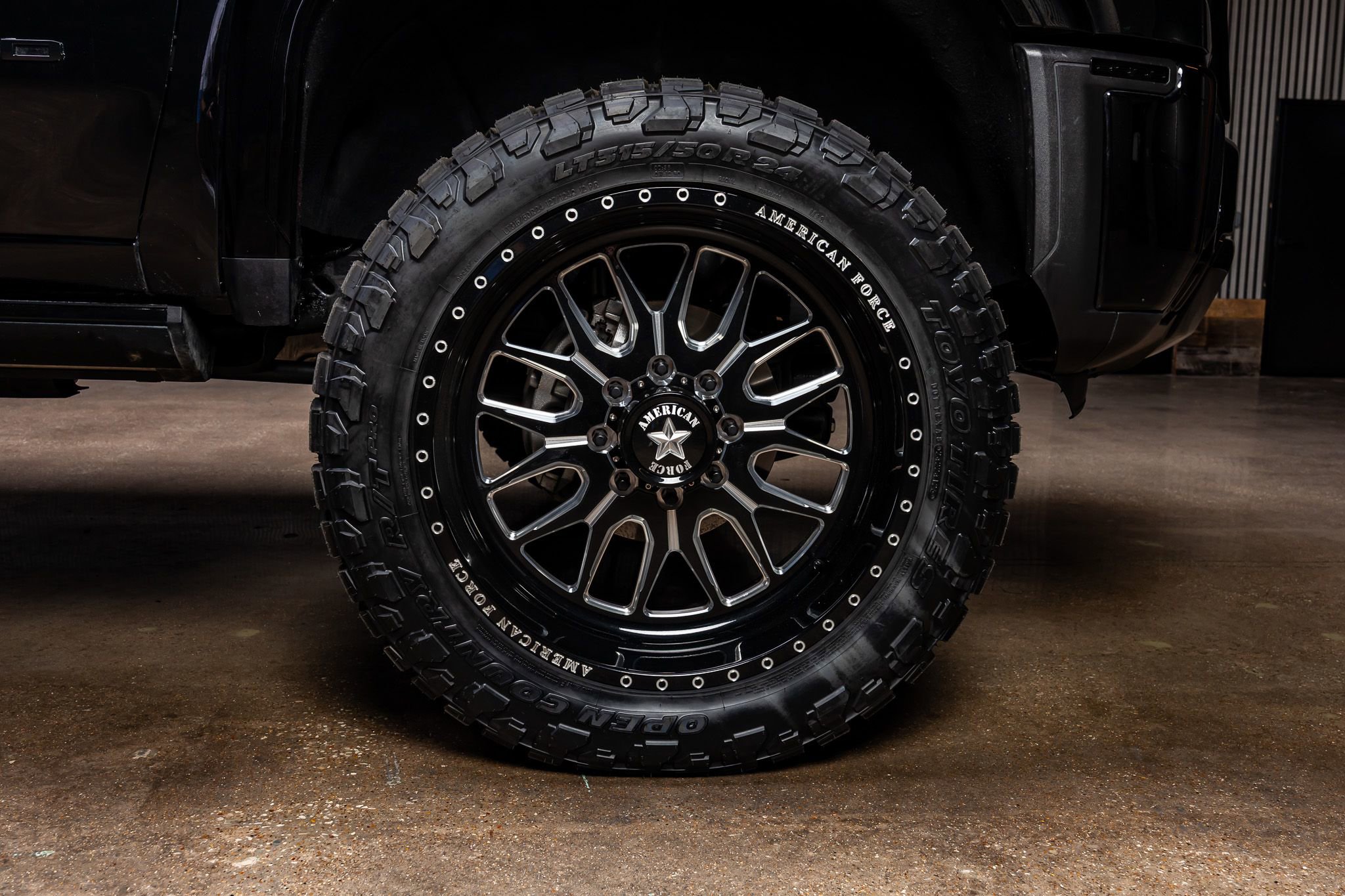 Used 2024 GMC Sierra 2500 Denali Ultimate image 12