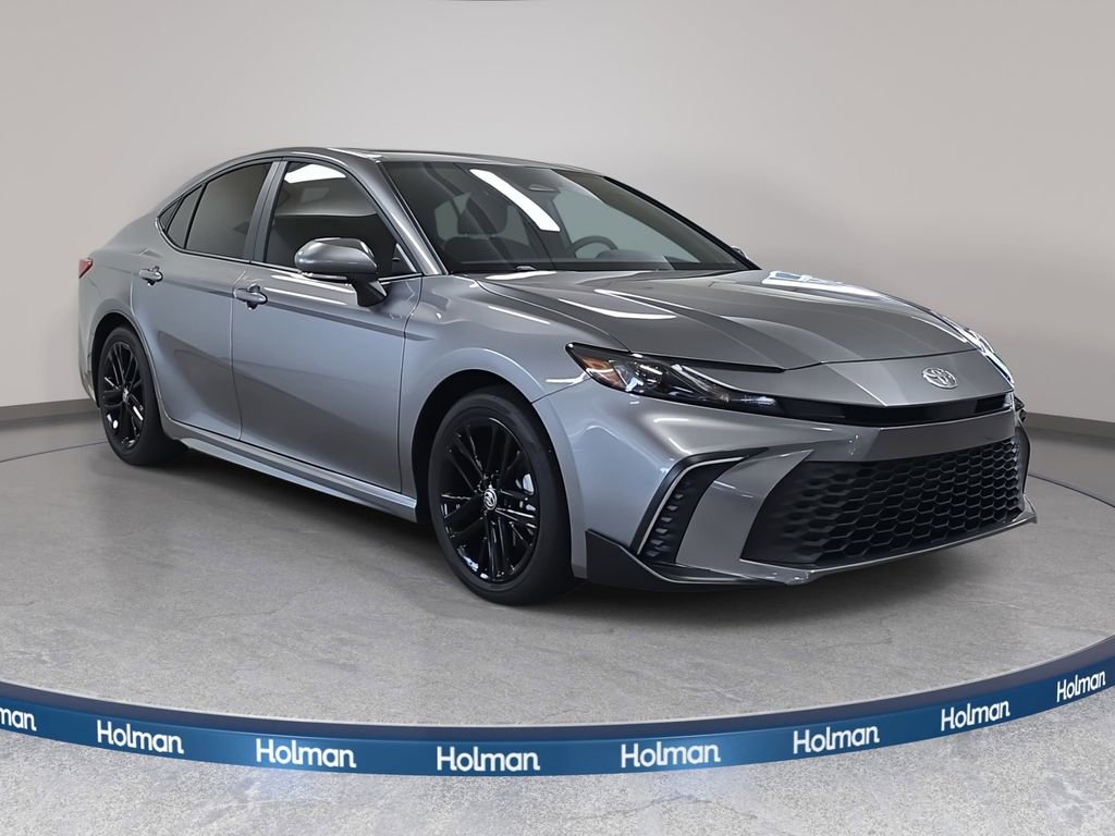 Used 2026 Toyota Camry SE image 4