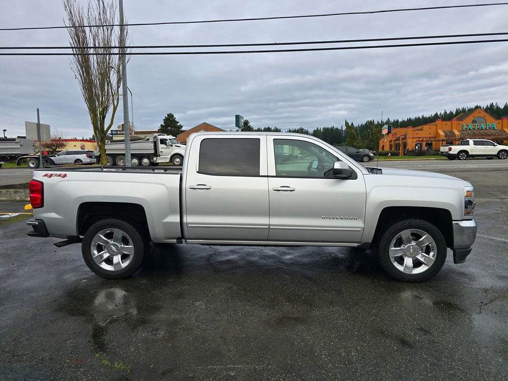 Used 2018 Chevrolet Silverado 1500 LT w/ LT Eassist Package image 8