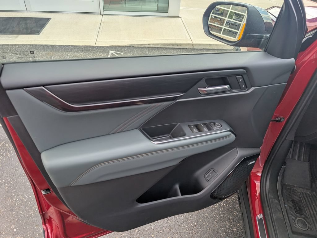 New 2027 GMC Acadia AT4 w/ Luxury Package AWD/4WD image 17