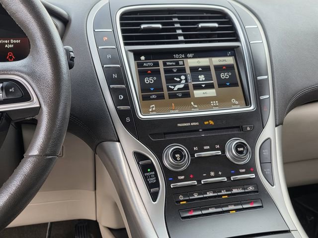 Used 2019 Lincoln Nautilus FWD image 10