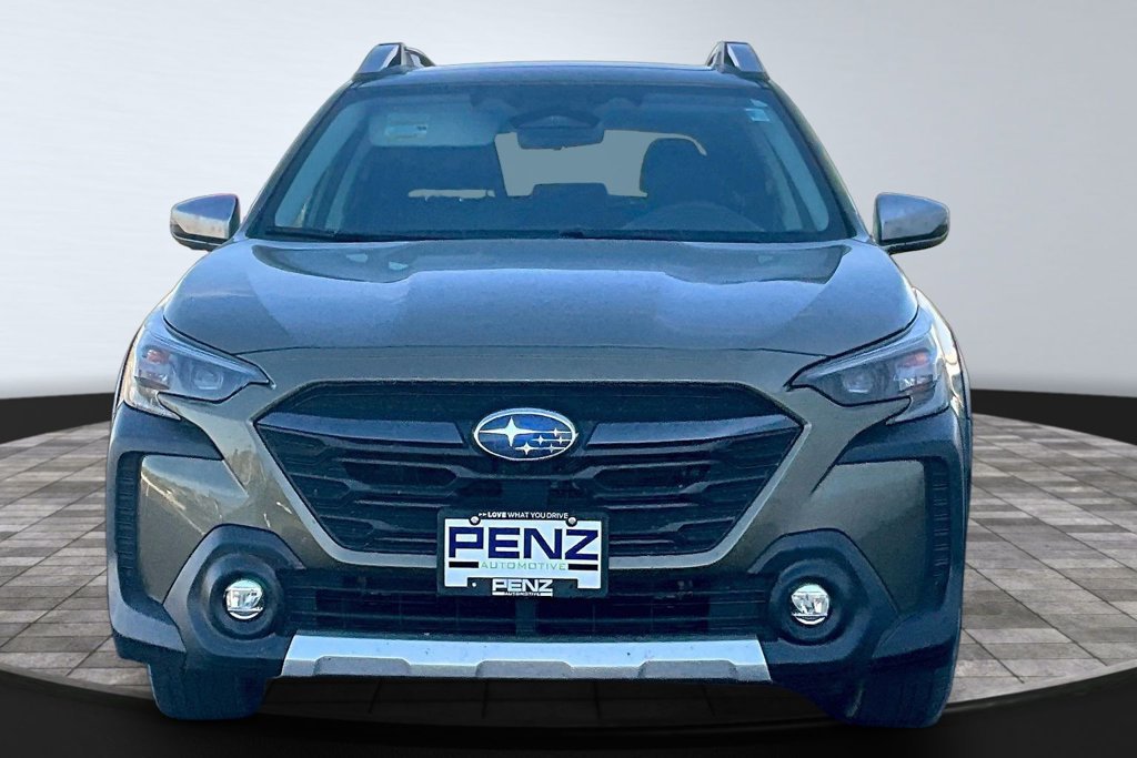 Used 2023 Subaru Outback Touring AWD/4WD image 2