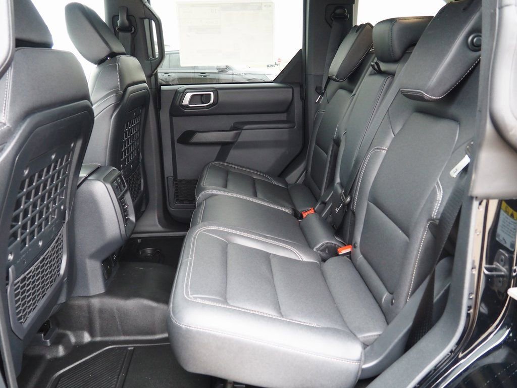 New 2025 Ford Bronco Badlands w/ Sasquatch Package image 7