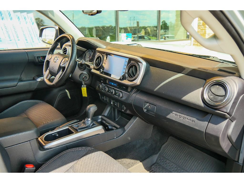 Used 2022 Toyota Tacoma SR5 w/ Trail Edition image 13