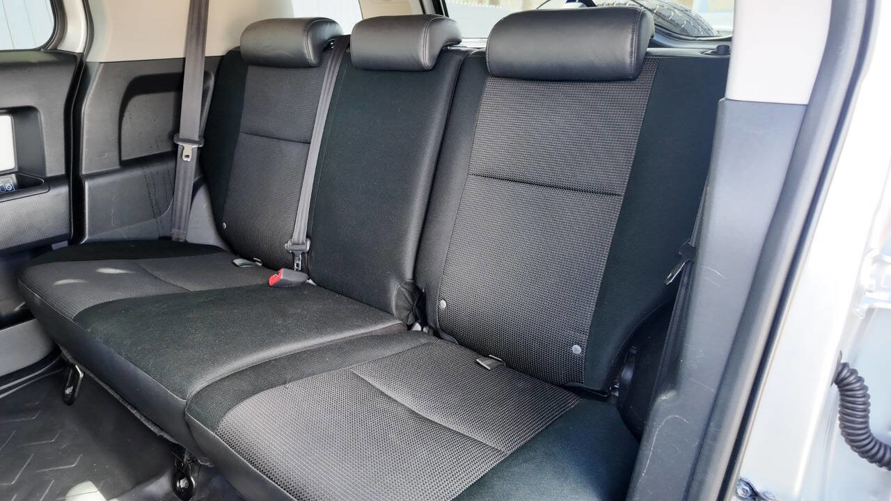 Used 2008 Toyota FJ Cruiser 4WD image 9