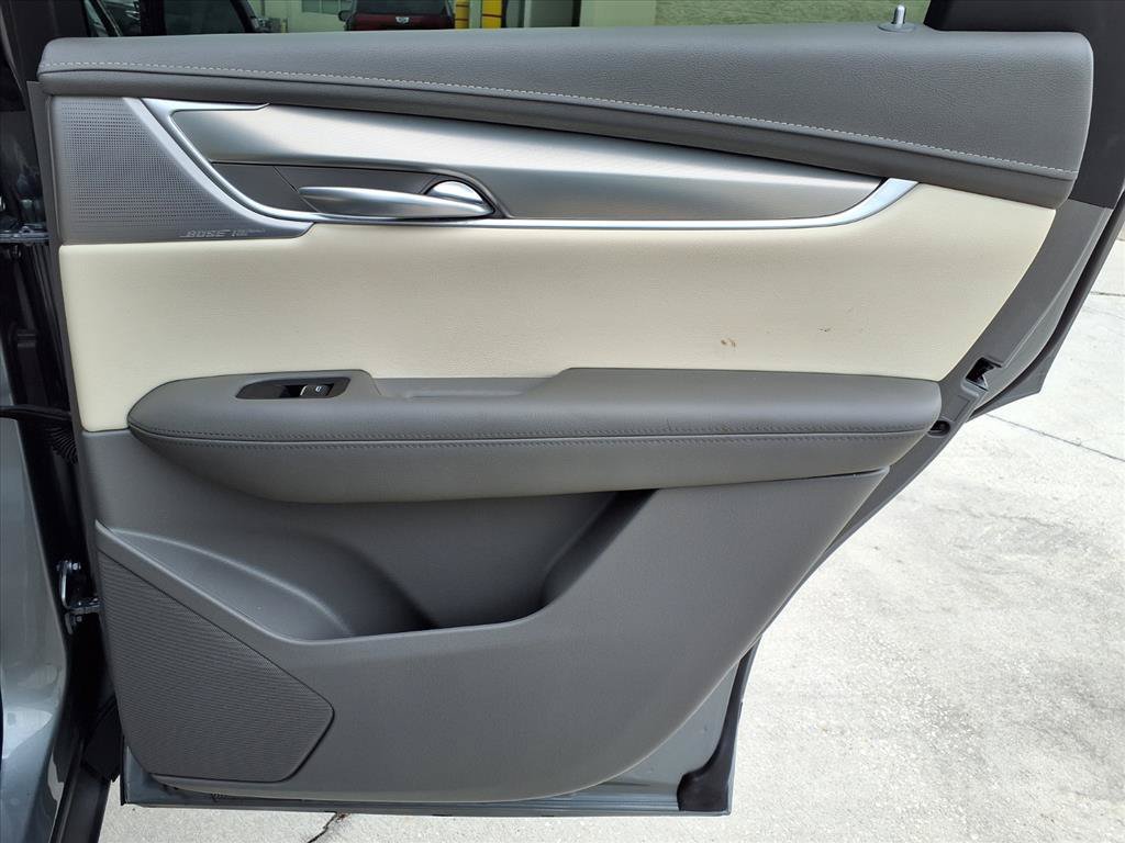 Used 2023 Cadillac XT5 Premium Luxury FWD image 12