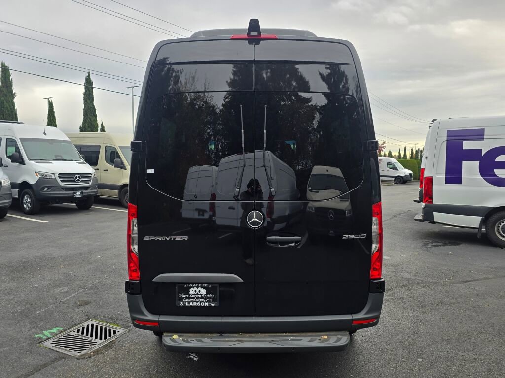 New 2025 Mercedes-Benz Sprinter 2500 image 5