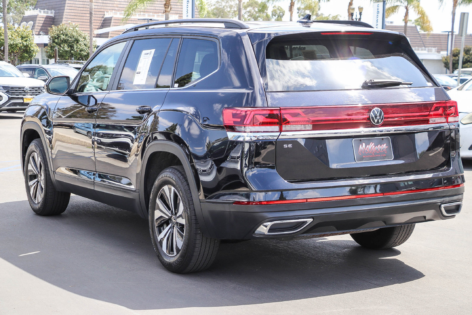 Used 2024 Volkswagen Atlas SE FWD image 8