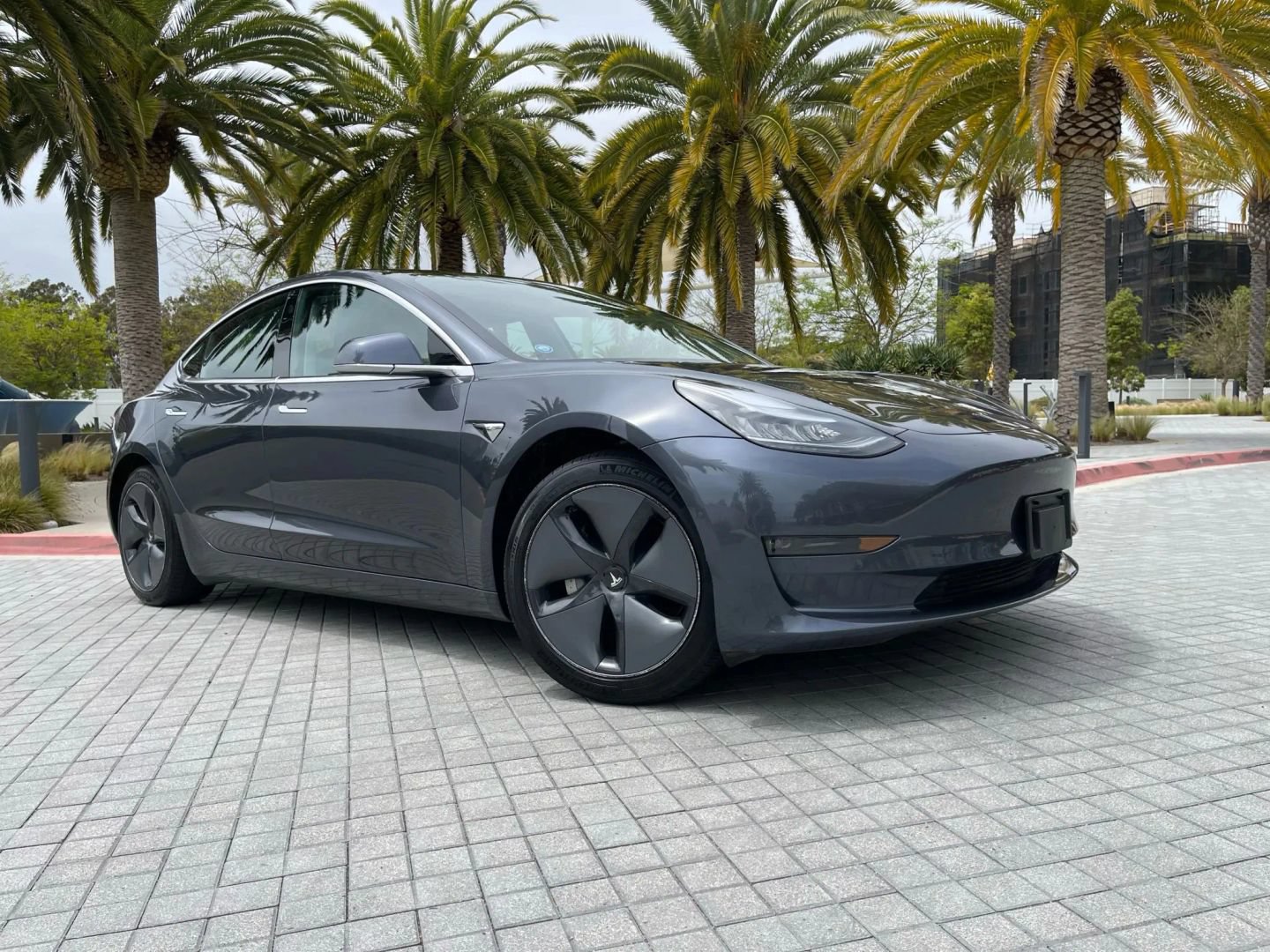 Used 2019 Tesla Model 3 Standard Range Plus RWD image 2