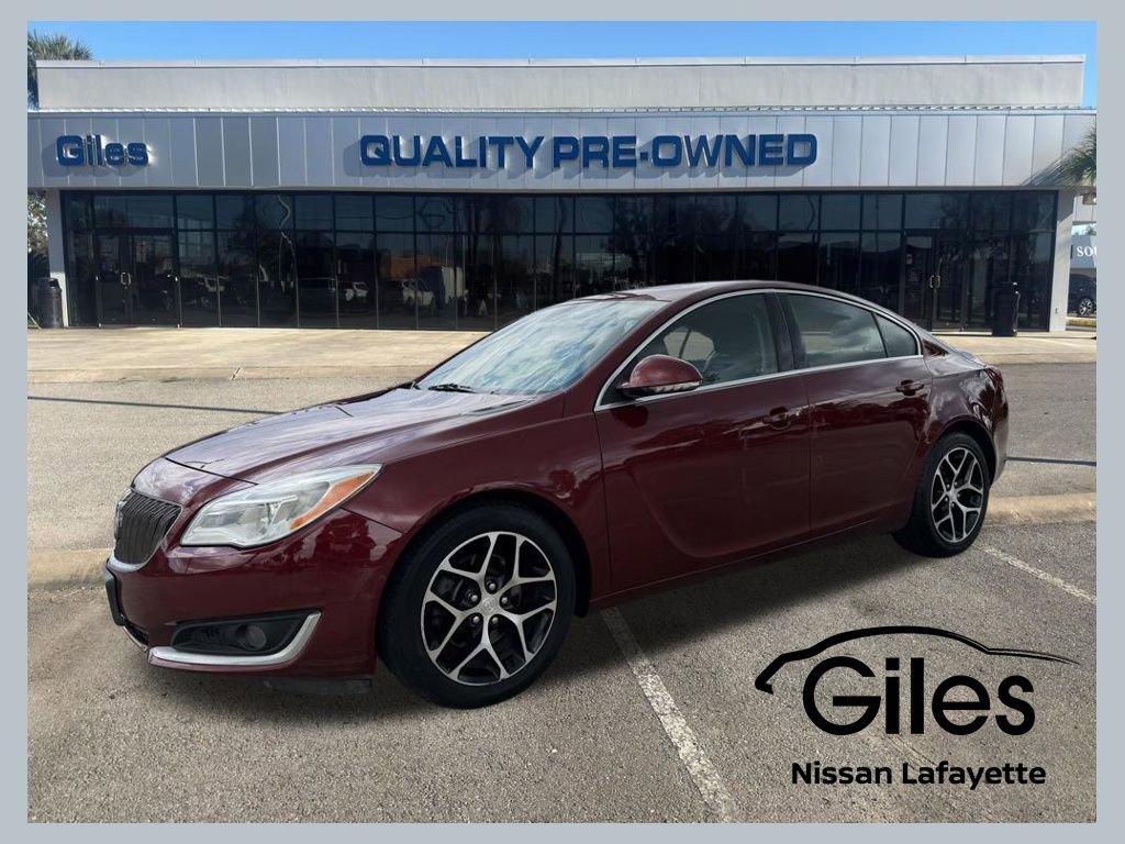 Used 2017 Buick Regal Sport Touring FWD image 1