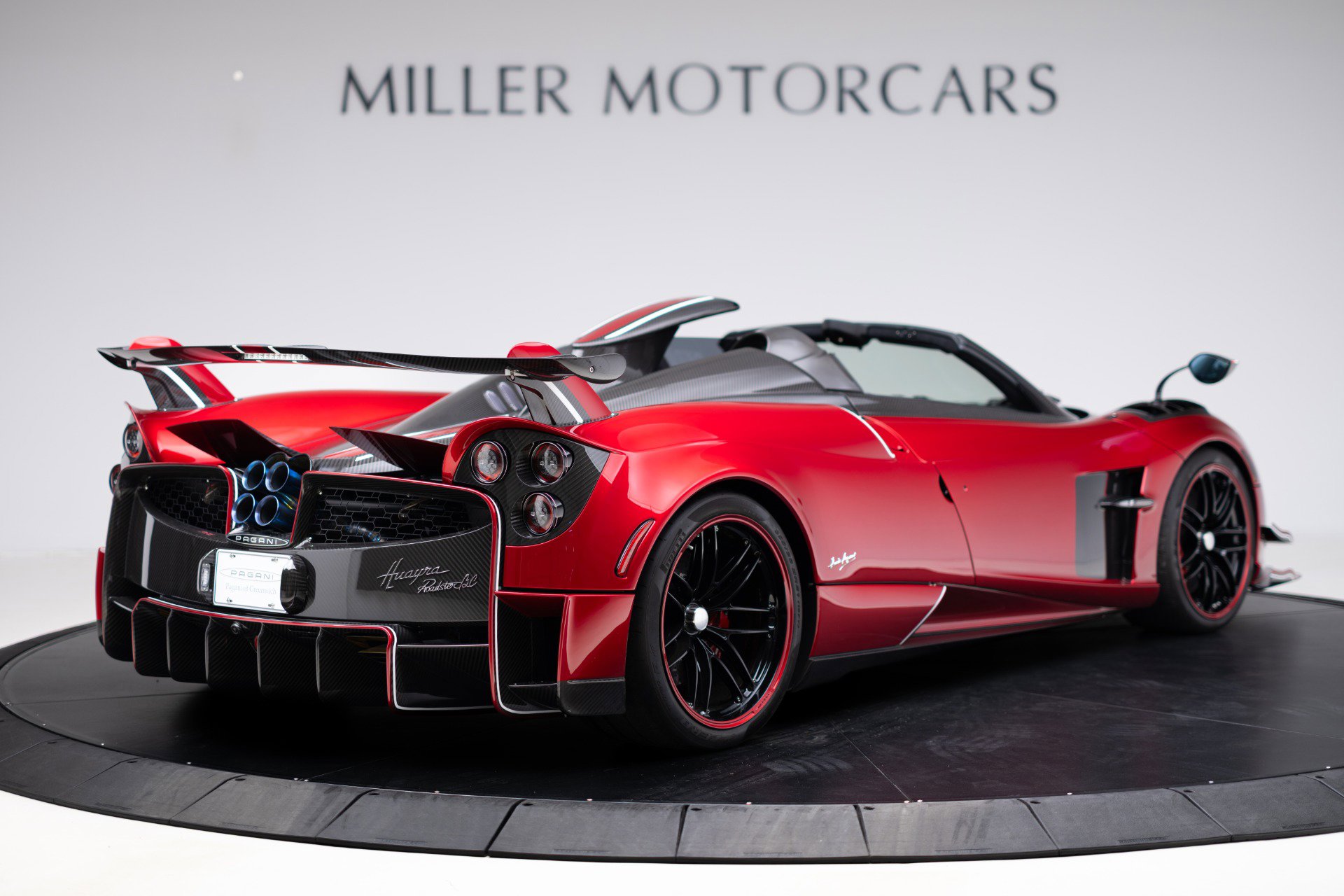 Used 2020 Pagani Huayra image 4