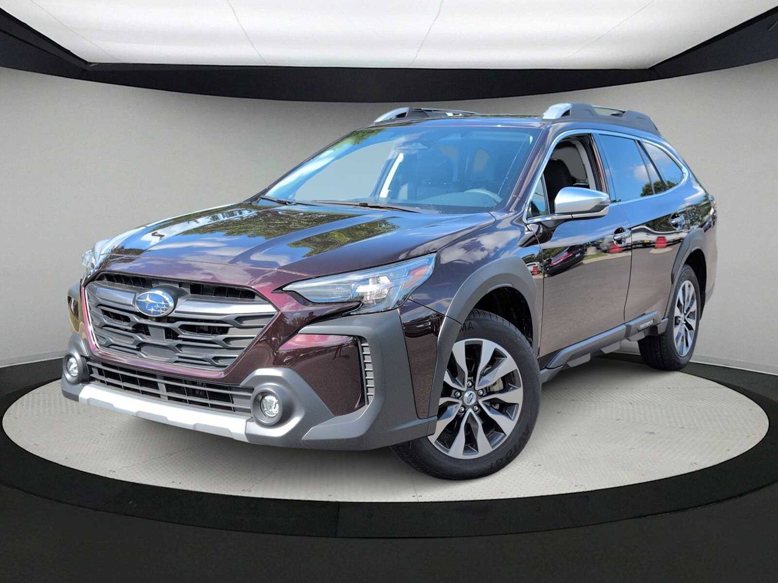 Used 2025 Subaru Outback Touring XT AWD/4WD image 1