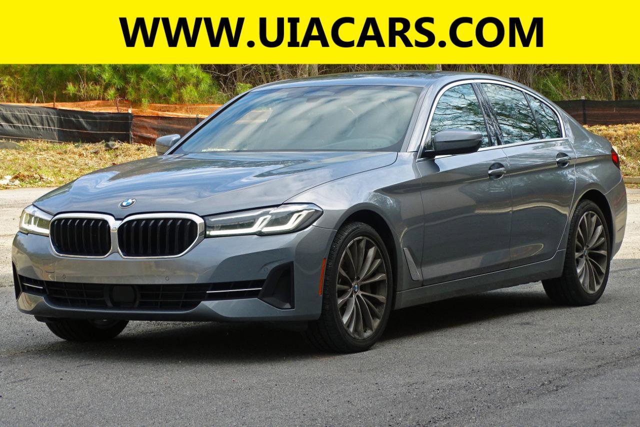Used 2023 BMW 540i w/ Executive Package image 3