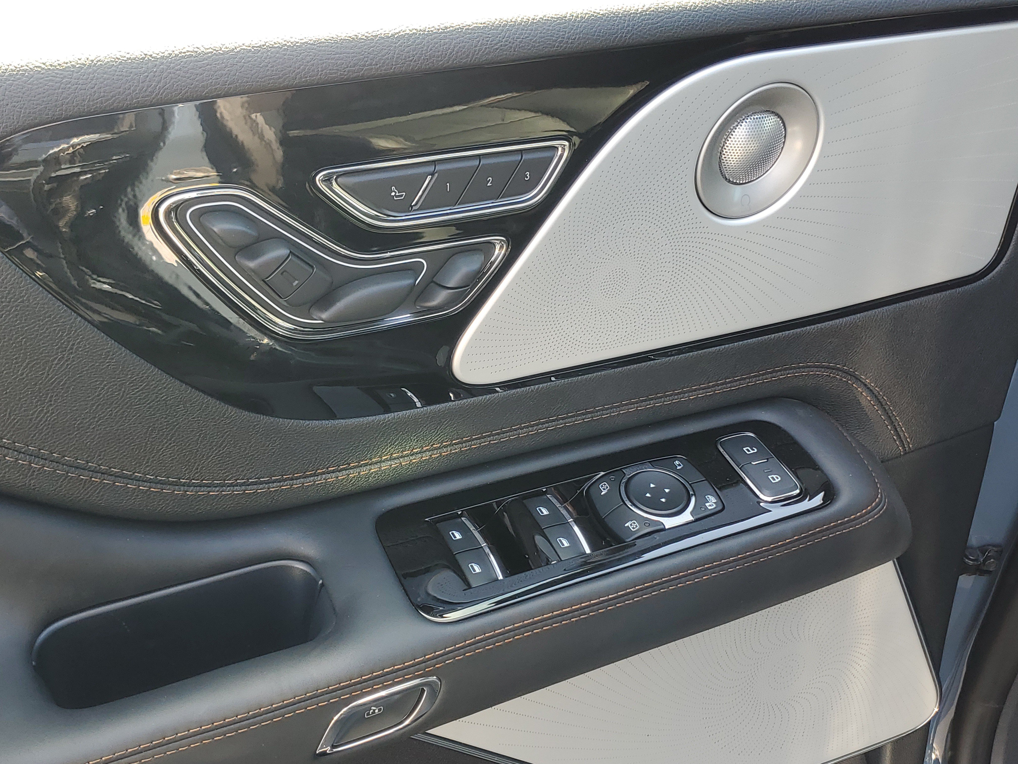 New 2027 Lincoln Aviator Black Label w/ Dynamic Handling Package AWD/4WD image 9