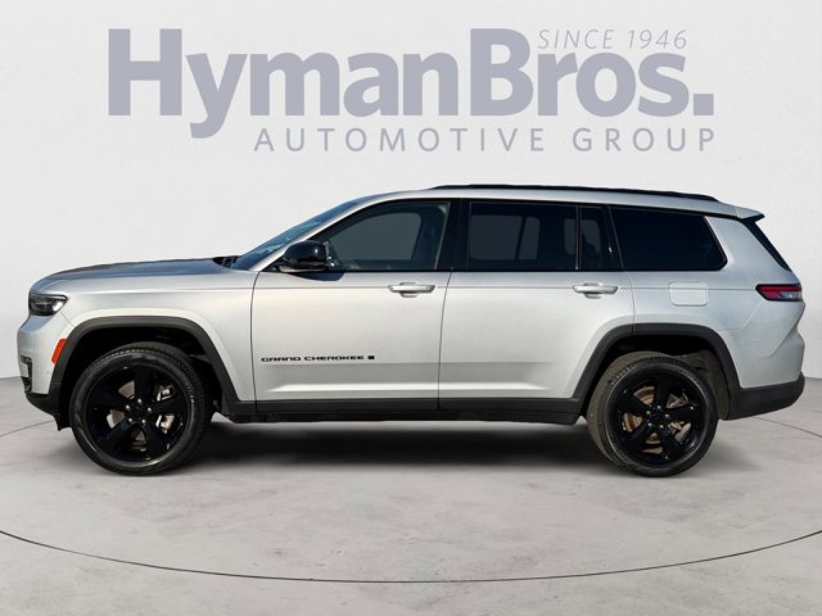 Used 2023 Jeep Grand Cherokee L Limited w/ Luxury Tech Group II image 6