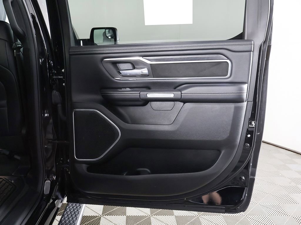 Used 2023 RAM 1500 Laramie AWD/4WD image 24