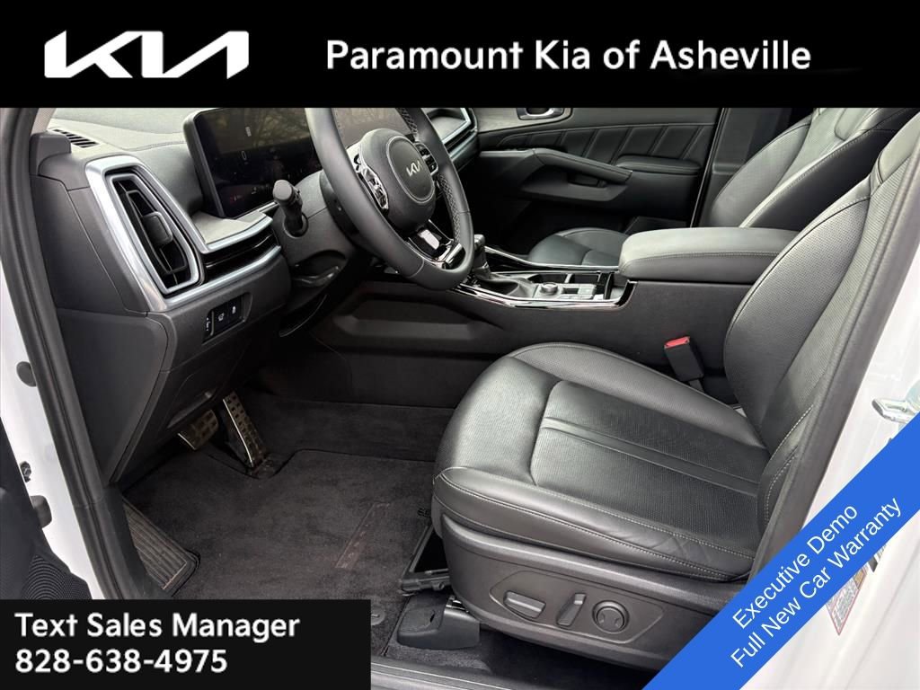 Used 2025 Kia Sorento SX image 19