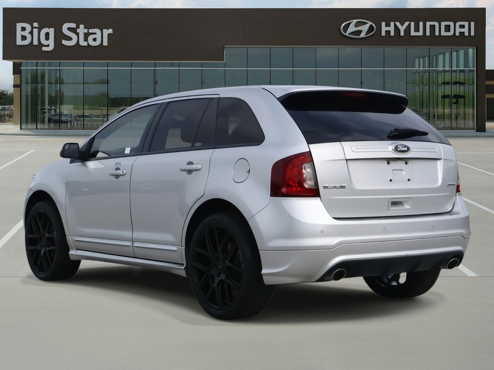 Used 2013 Ford Edge Sport w/ Driver Entry Pkg image 3