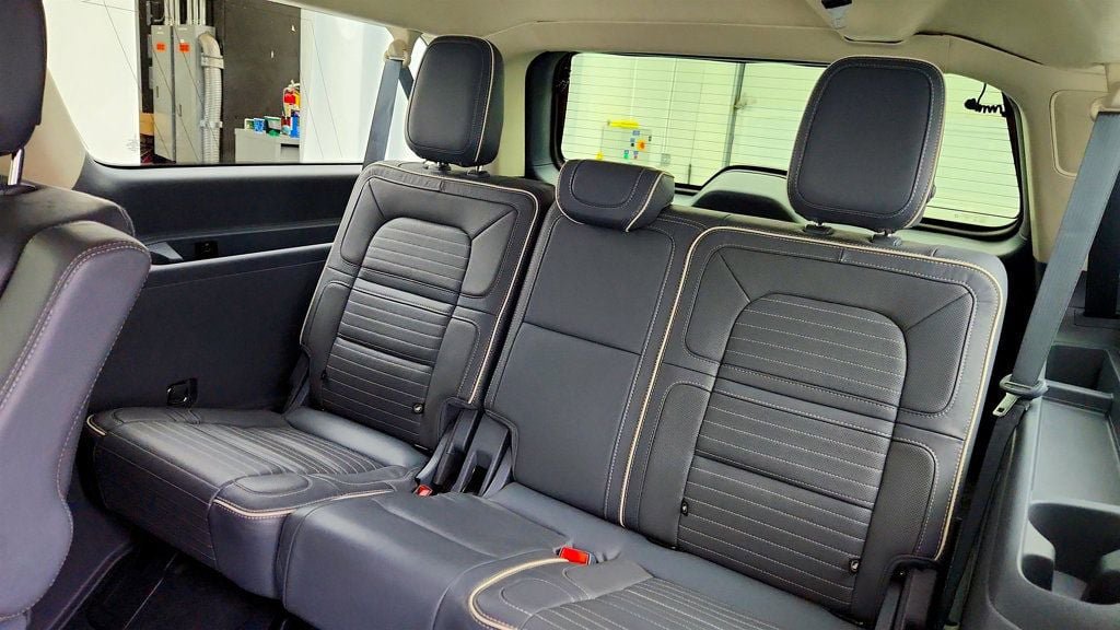 Used 2022 Lincoln Navigator L Black Label image 22