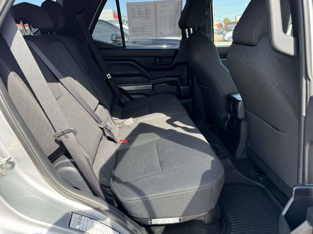 Certified 2025 Toyota 4Runner SR5 AWD/4WD image 15