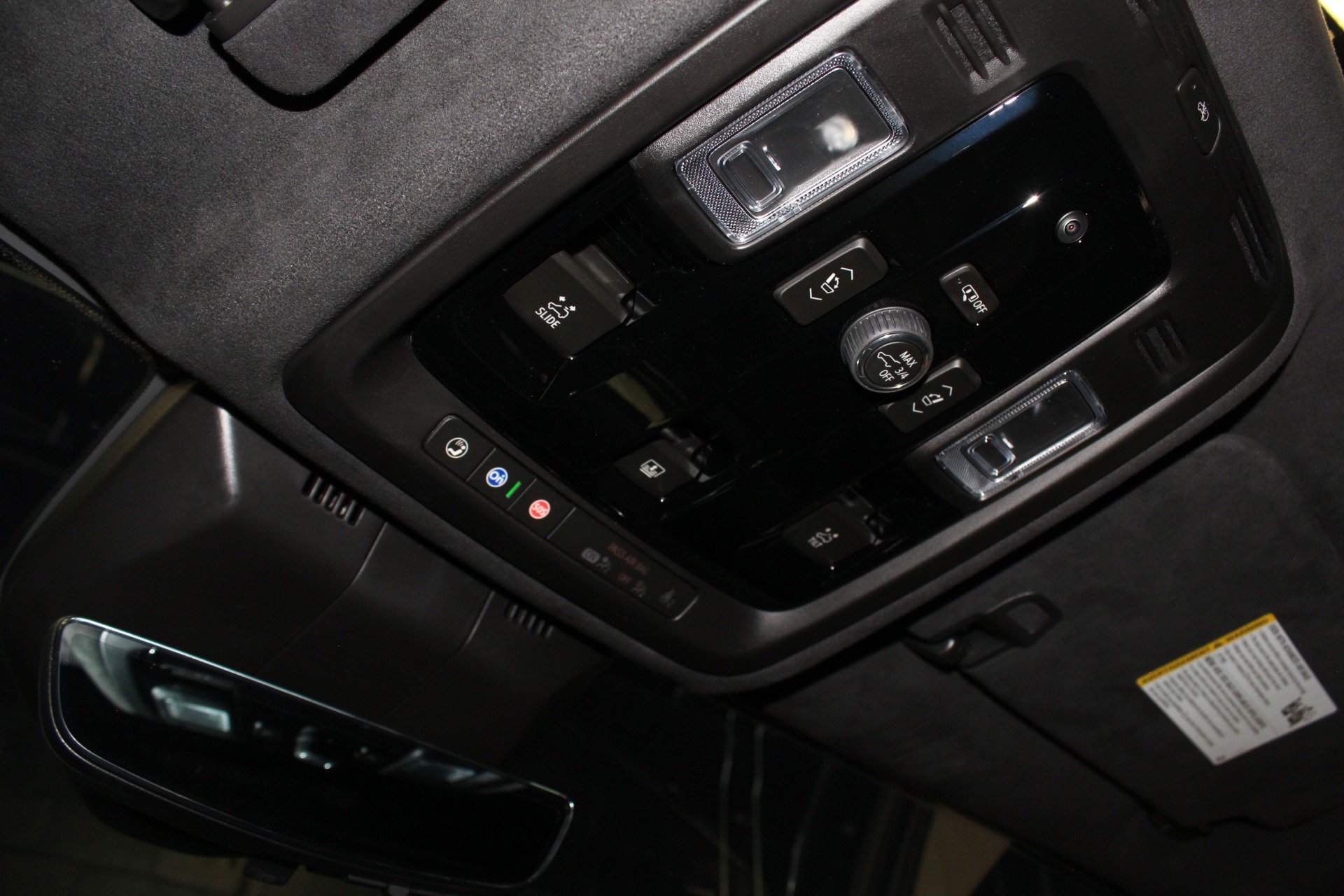 Used 2026 Cadillac Escalade V w/ LPO, ONYX Package AWD/4WD image 33