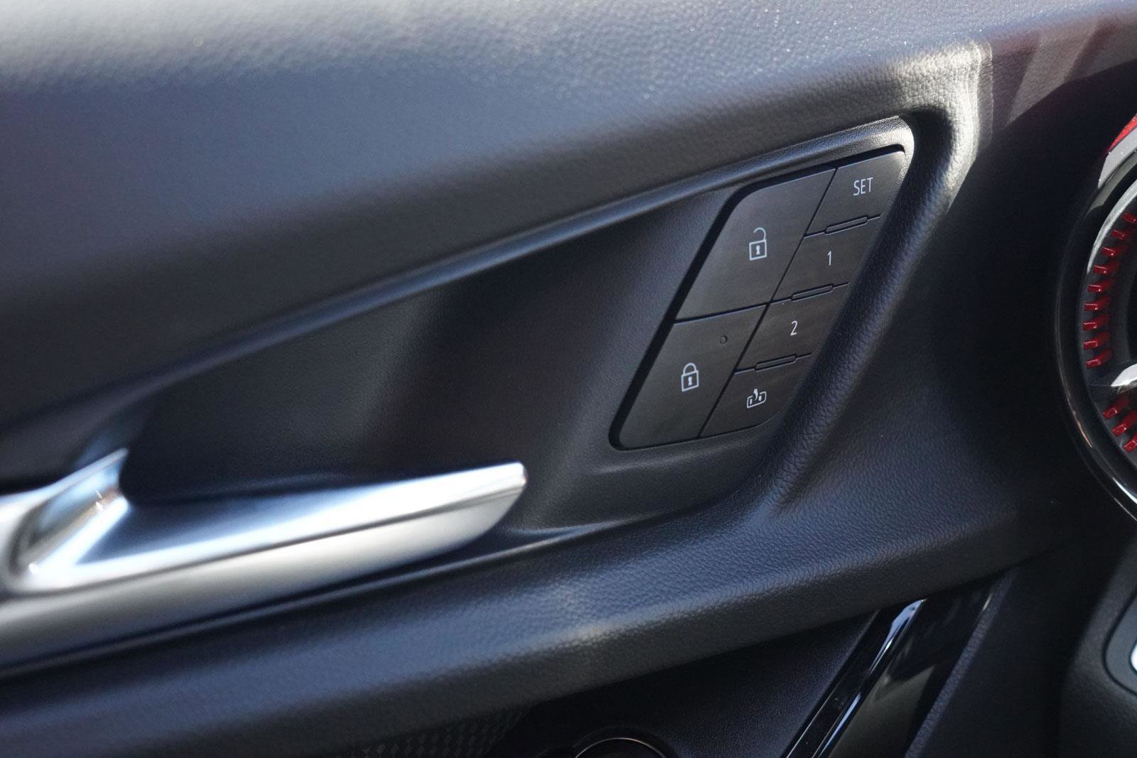 New 2026 Chevrolet Equinox RS w/ Convenience Package III image 19