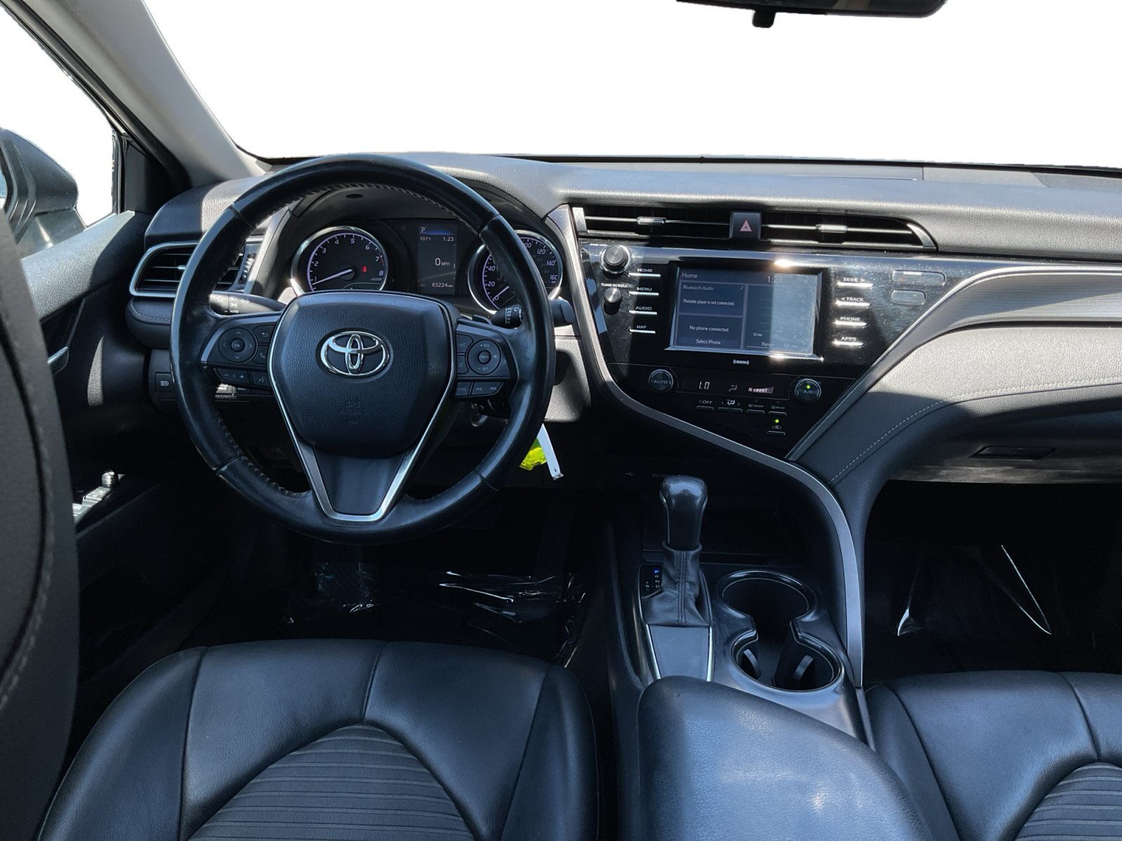 Used 2020 Toyota Camry SE w/ Carpet Mat Package FWD image 14