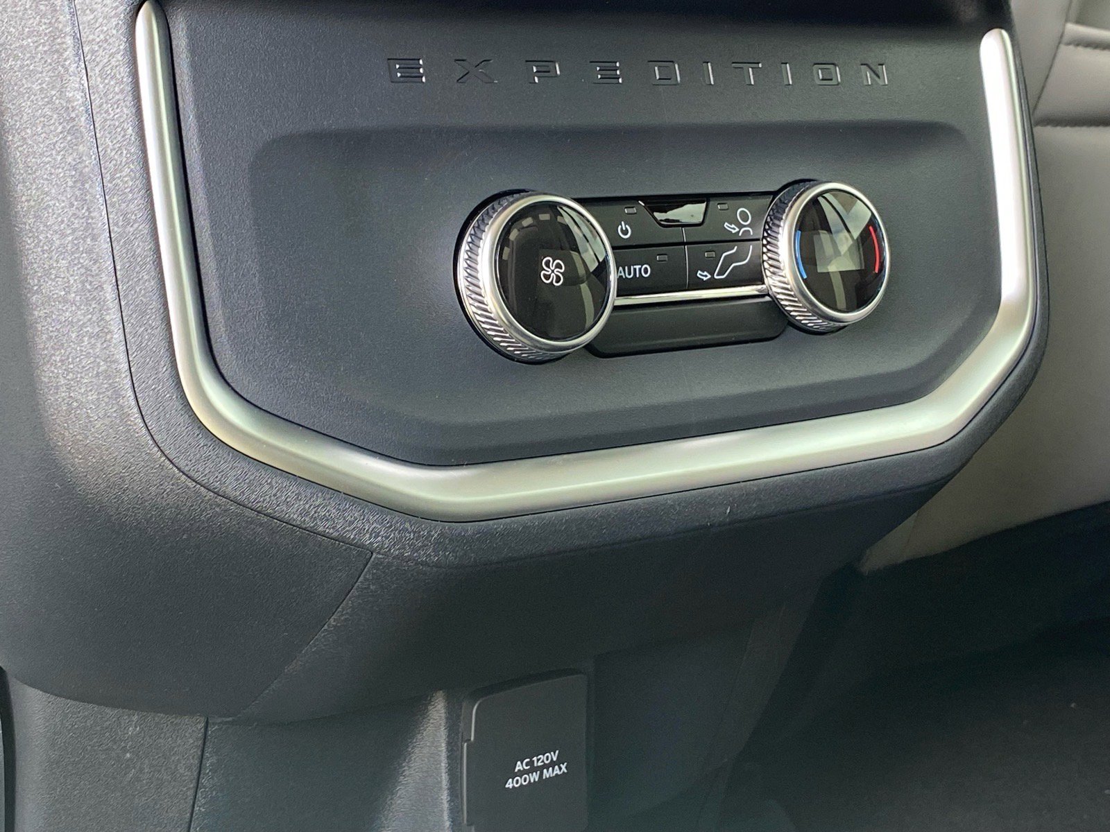 New 2026 Ford Expedition Max Active AWD/4WD image 16