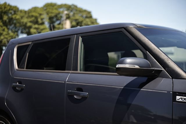 Used 2014 Kia Soul ! w/ Sun & Sound Package FWD image 11