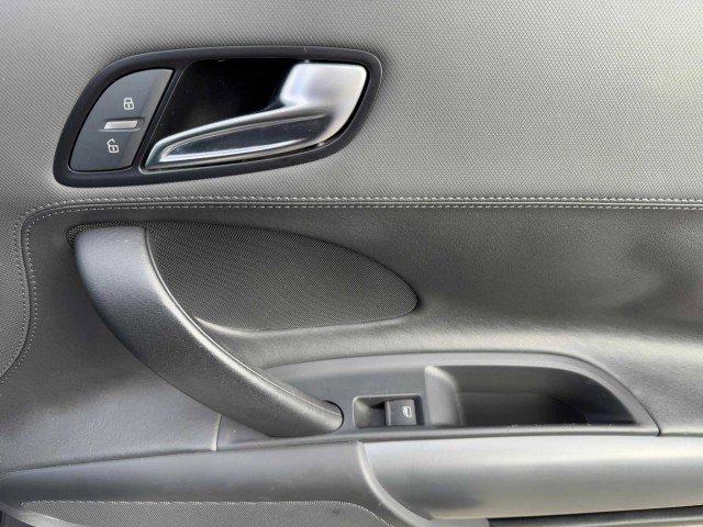 Used 2011 Audi R8 V8 image 35