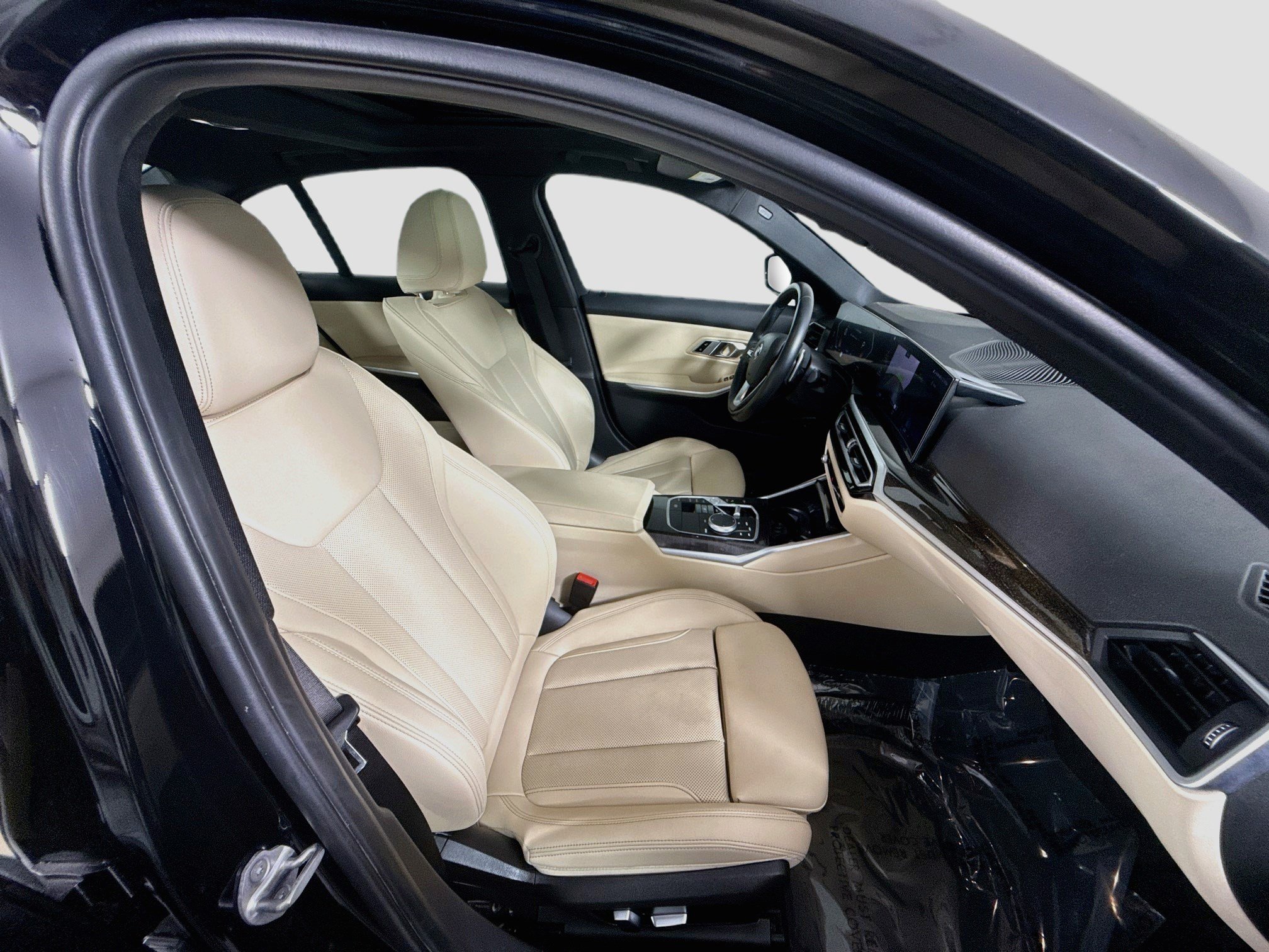 Used 2023 BMW 330i Sedan w/ Driving Assistance Package RWD image 29