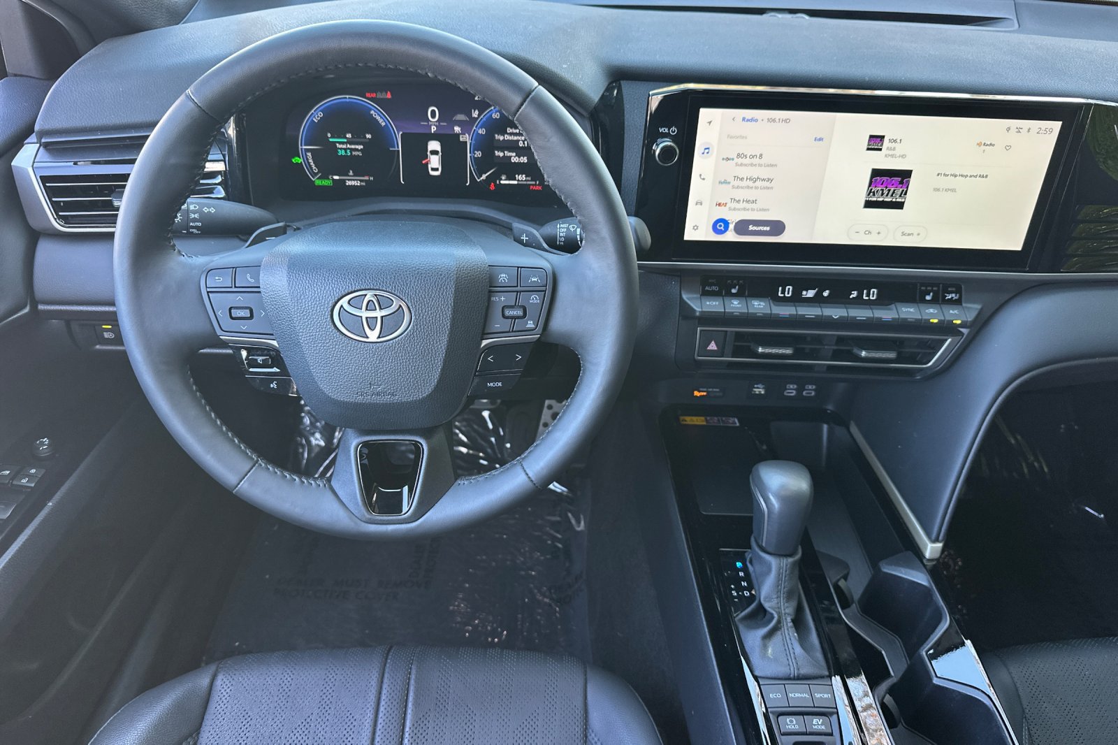 Used 2025 Toyota Camry XSE FWD image 14