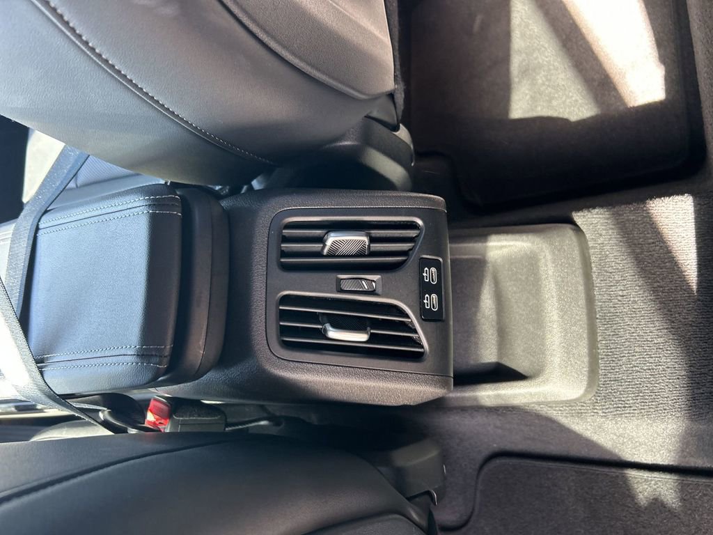 Used 2025 BMW X1 xDrive28i w/ Convenience Package AWD/4WD image 19