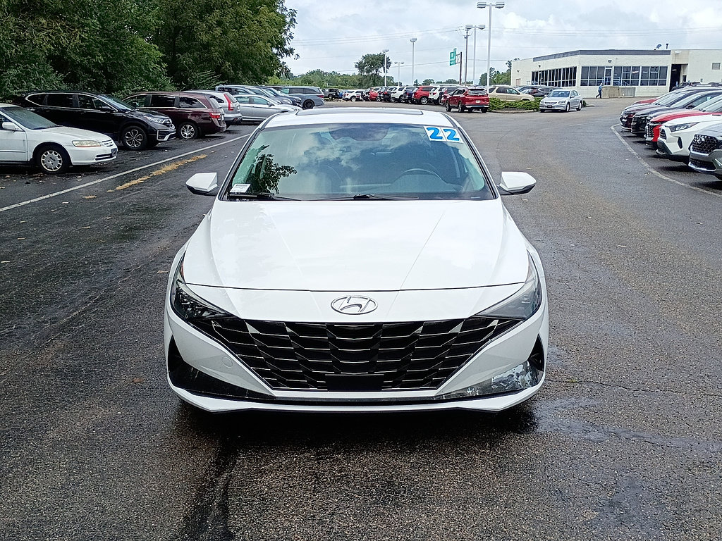 Used 2022 Hyundai Elantra Limited FWD image 8
