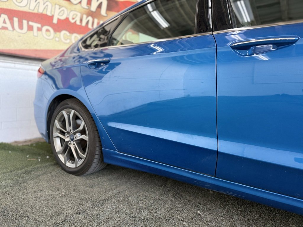 Used 2020 Ford Fusion Titanium image 4