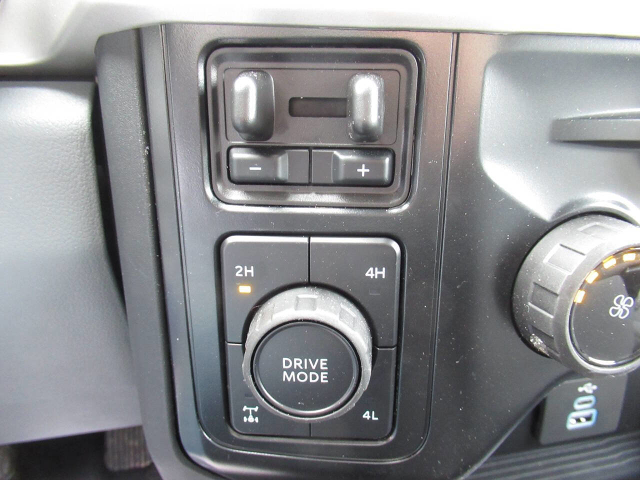 Used 2026 Ford F350 XL w/ XL Chrome Package image 26