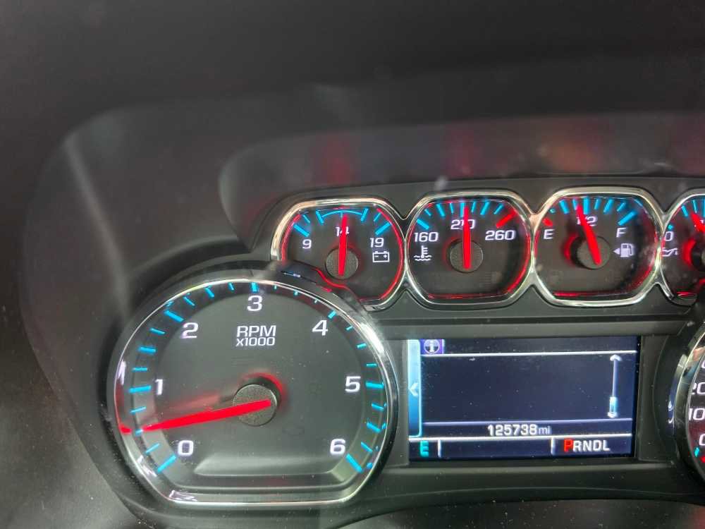 Used 2017 Chevrolet Suburban LT AWD/4WD image 18