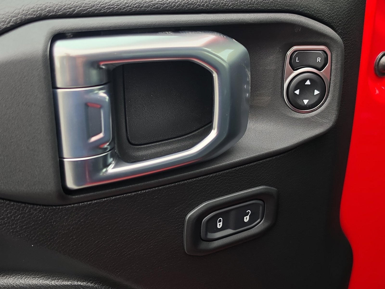 New 2026 Jeep Wrangler Unlimited Rubicon AWD/4WD image 17