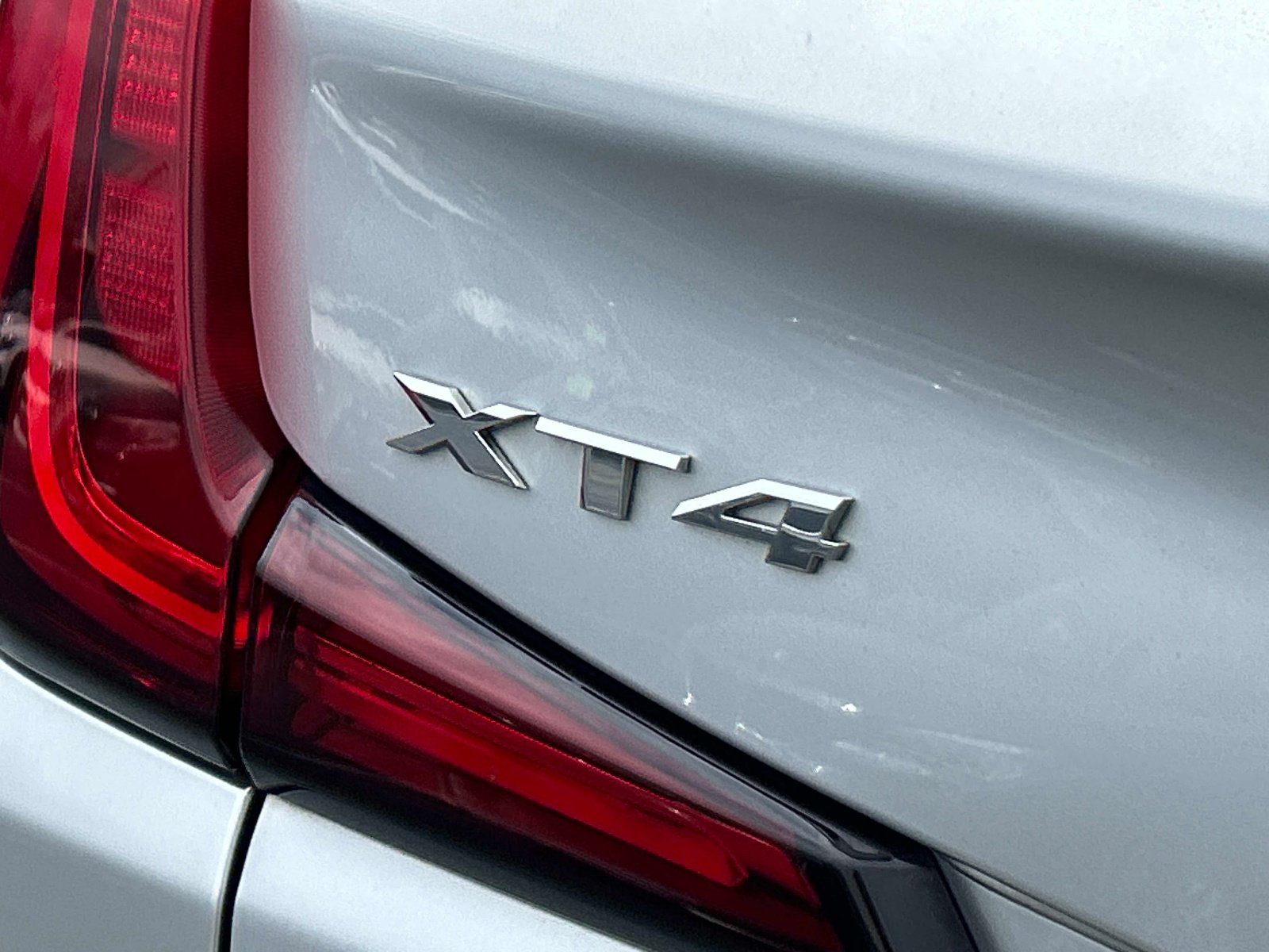 Used 2020 Cadillac XT4 Premium Luxury FWD image 13