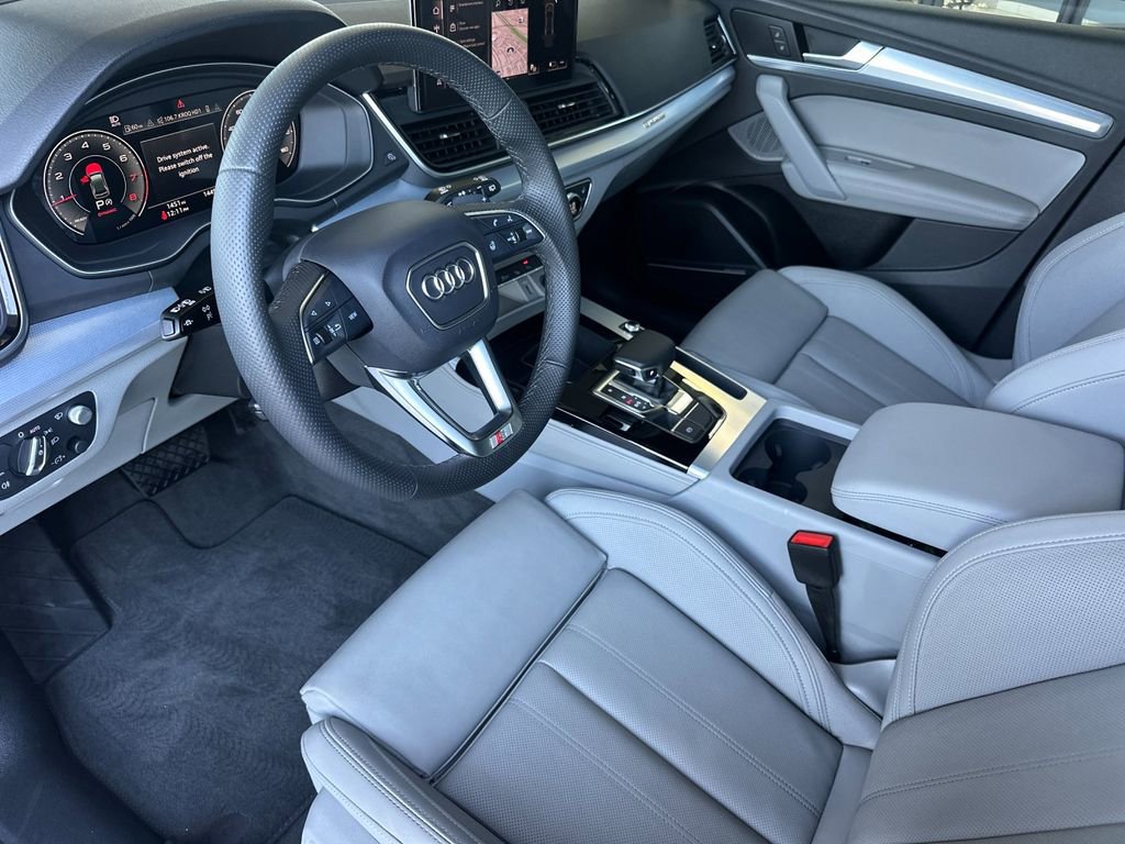 Used 2025 Audi Q5 Prestige w/ Prestige Package image 10